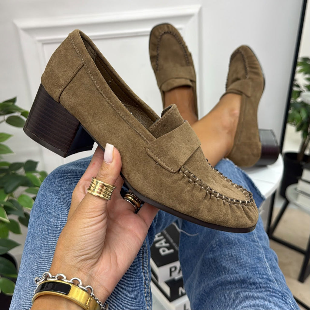 Jenny - Mocasines con tacón cómodo de ante beige