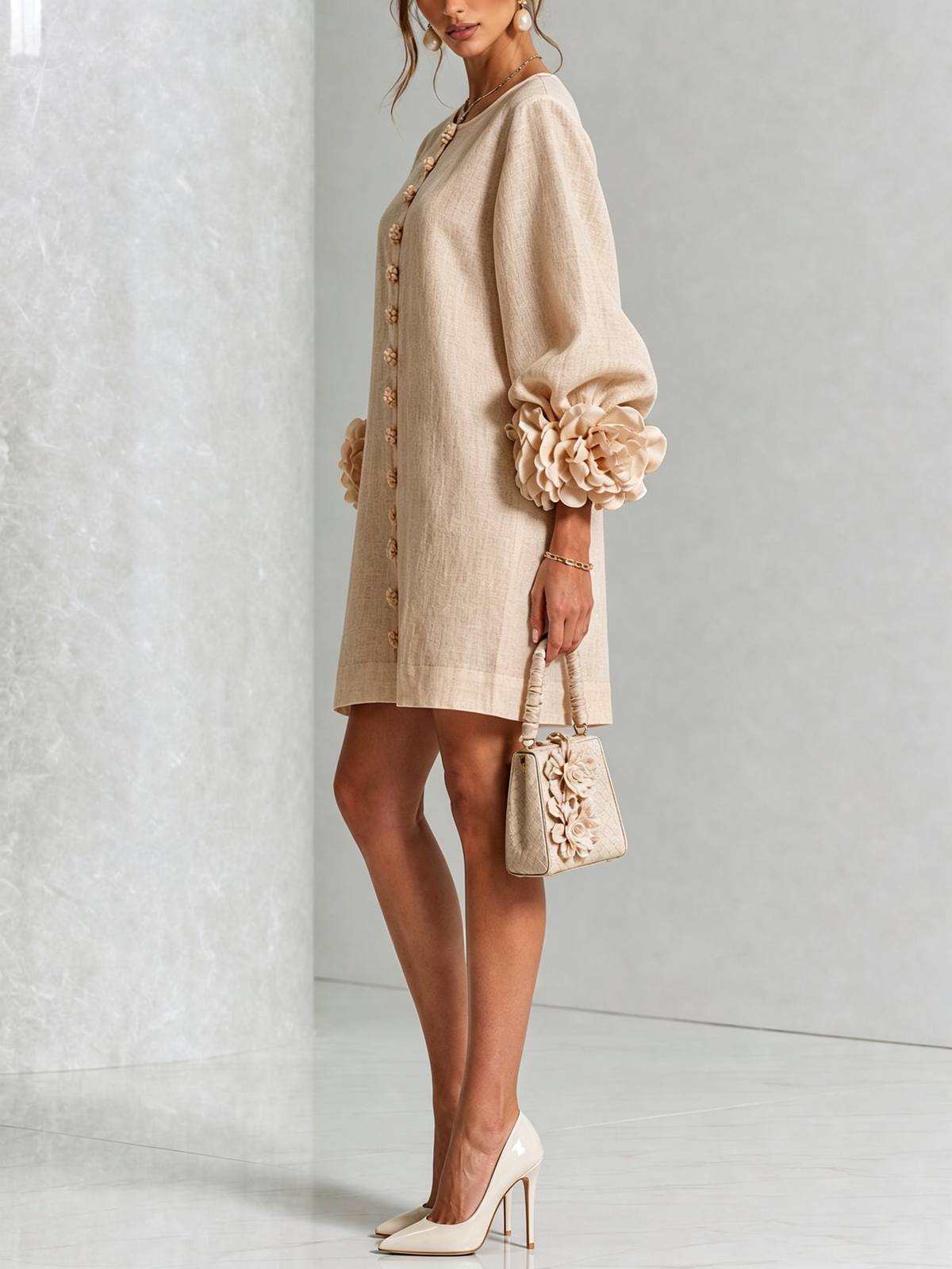Vestido Beige Con Botones Con Motivos Florales y Mangas Con Estampado Floral Extravagante