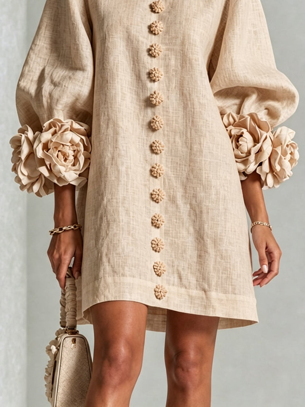 Vestido Beige Con Botones Con Motivos Florales y Mangas Con Estampado Floral Extravagante