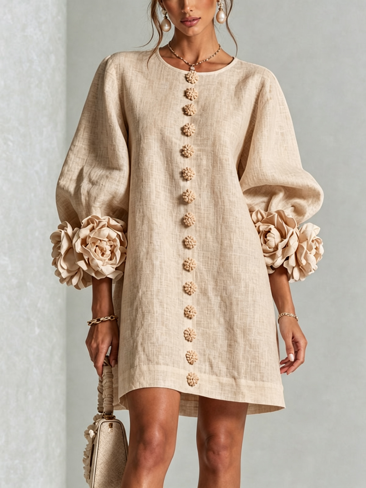 Vestido Blanco Con Botones Con Motivos Florales y Mangas Con Motivos Florales Extravagantes