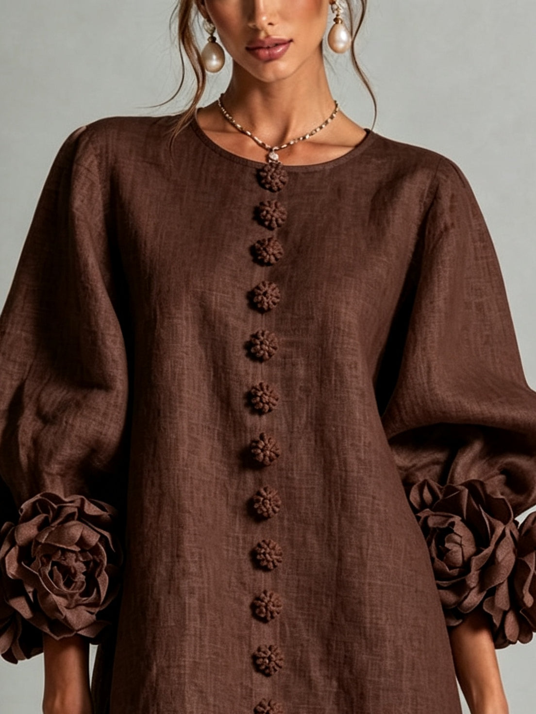 Vestido Marrón Con Botones Con Motivos Florales y Mangas Con Motivos Florales Extravagantes