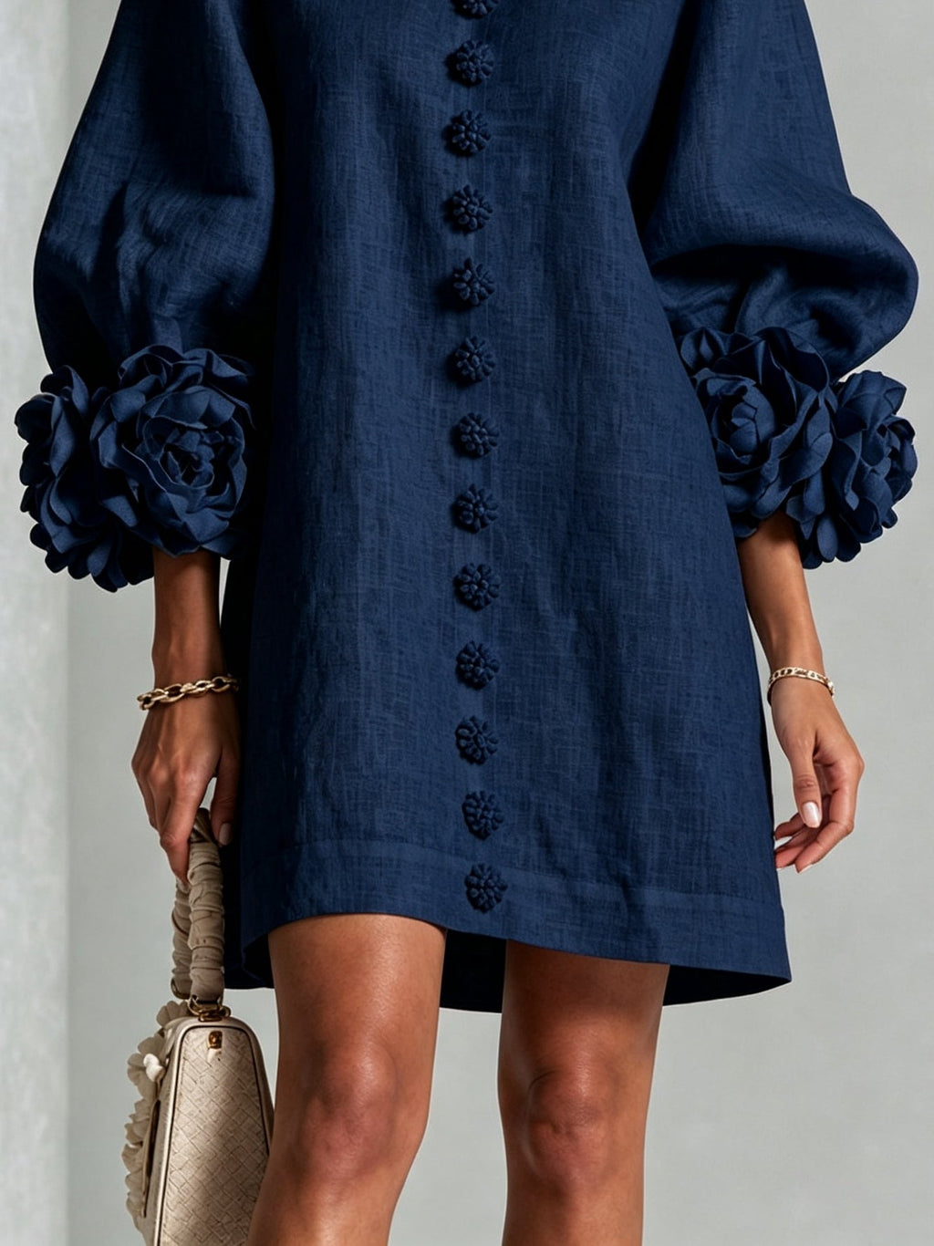 Vestido Azul Marino Con Botones Con Motivos Florales y Mangas Con Motivos Florales Extravagantes