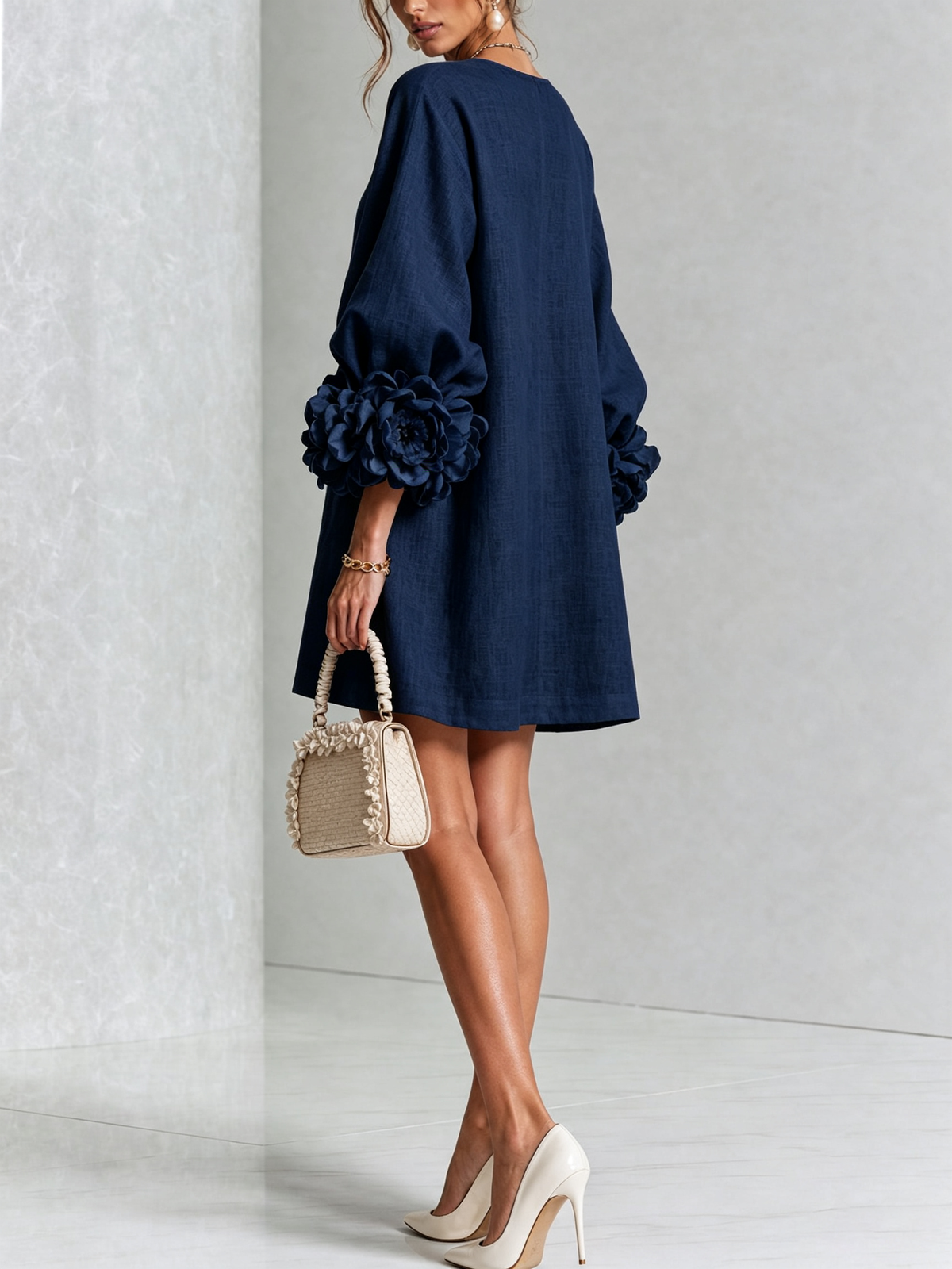Vestido Azul Marino Con Botones Con Motivos Florales y Mangas Con Motivos Florales Extravagantes