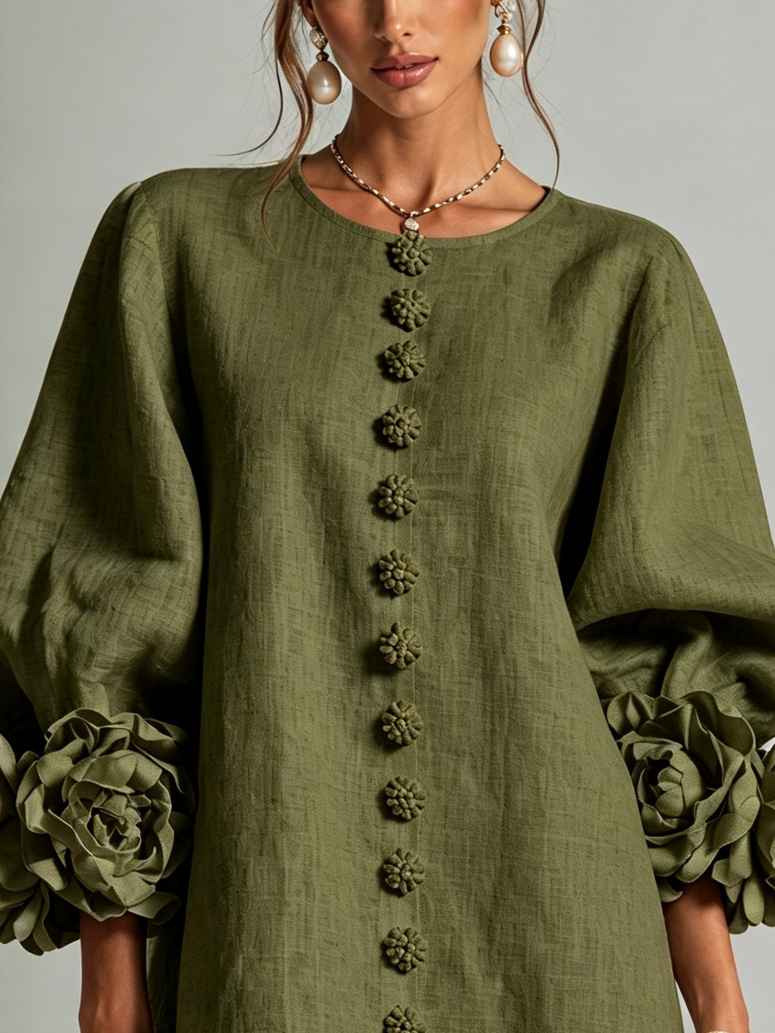 Vestido Tipo Camisa Con Estampado Floral en Verde Oliva y Puños Florales Extravagantes