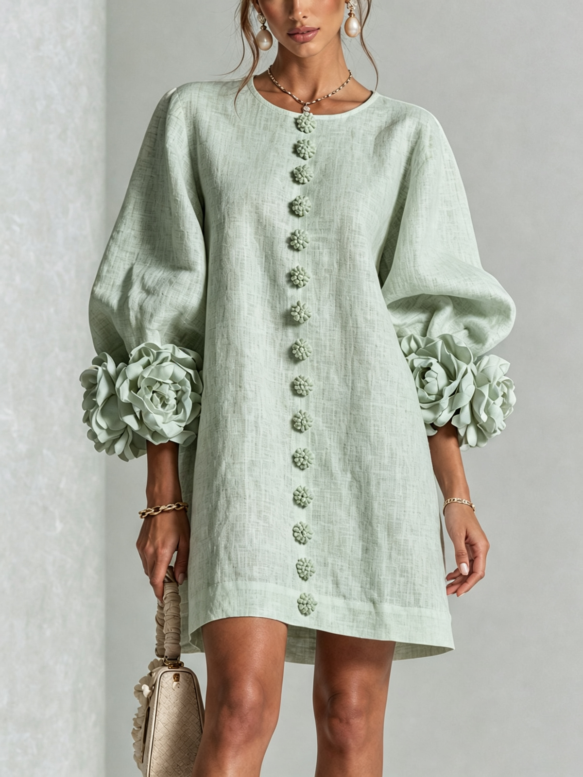 Vestido Blanco Con Botones Con Motivos Florales y Mangas Con Motivos Florales Extravagantes