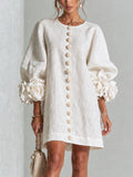 Vestido Blanco Con Botones Con Motivos Florales y Mangas Con Motivos Florales Extravagantes