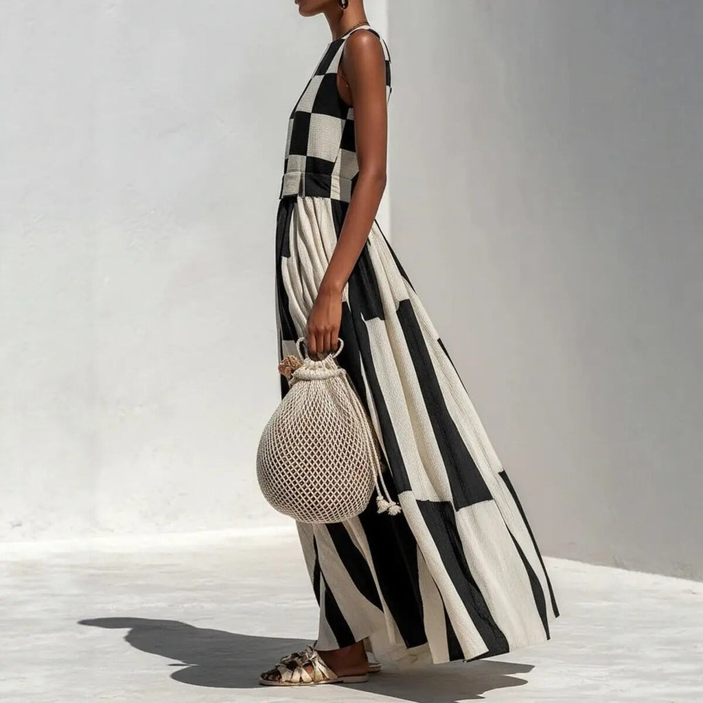 Noa Vestido Maxi Geométrico en Blanco y Negro